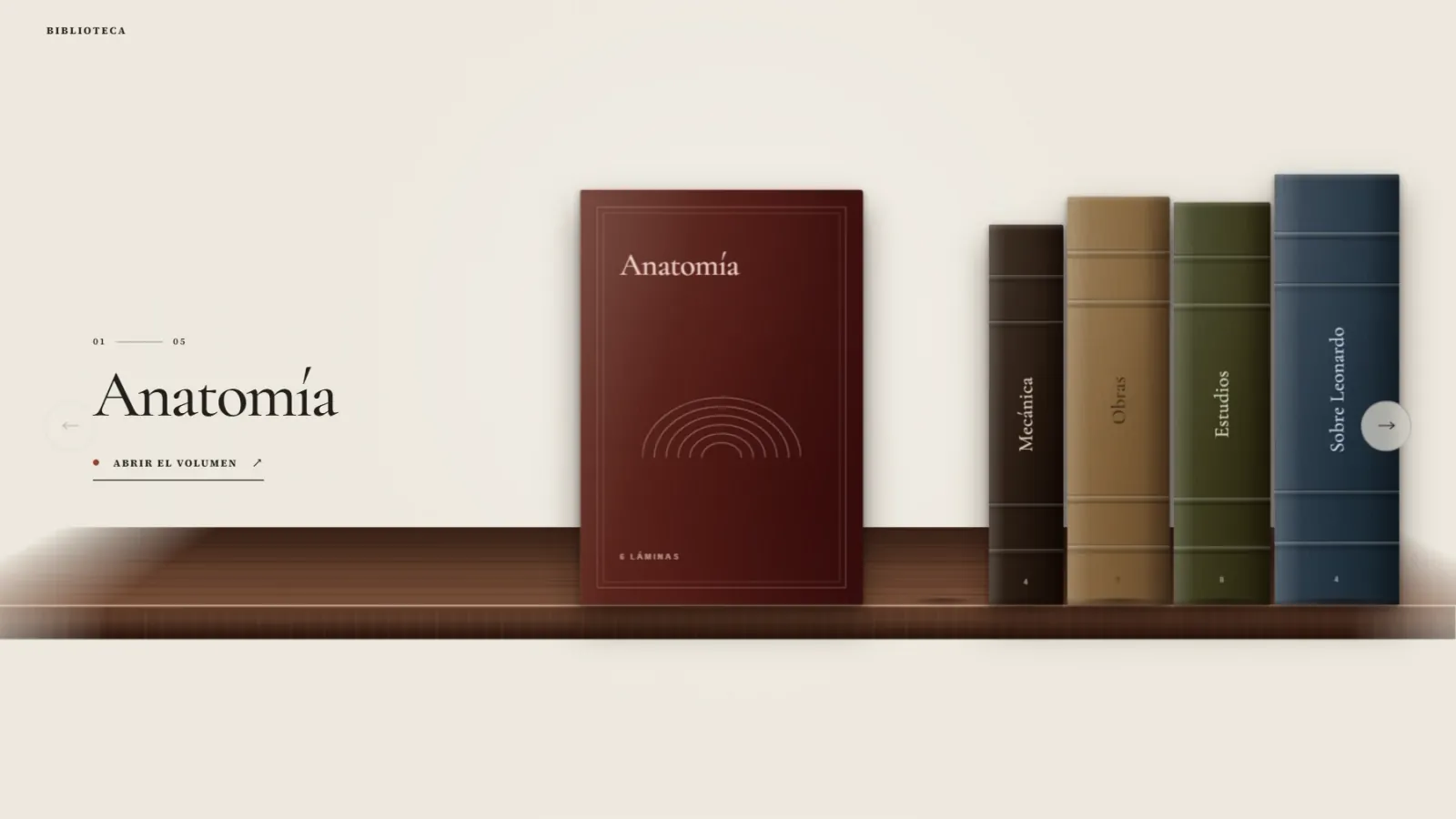 La estantería de la biblioteca, con el volumen de Anatomía fuera del estante.